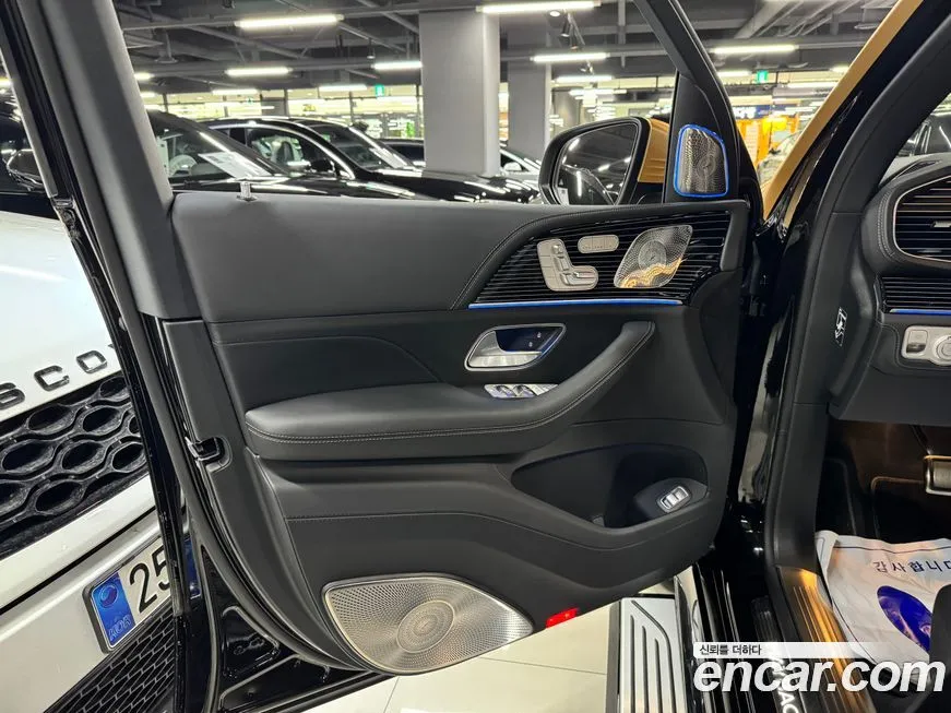 Mercedes-Benz GLS-Class — фото 10