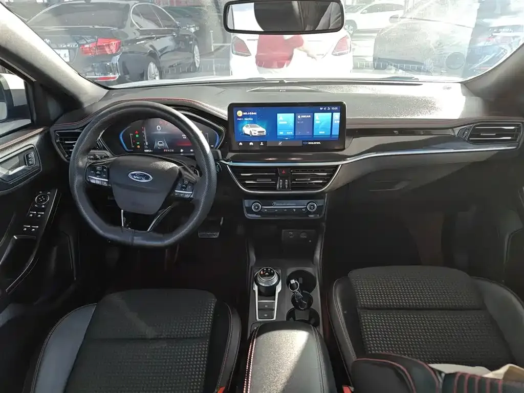 Ford Focus 2021 из CN, фото 10