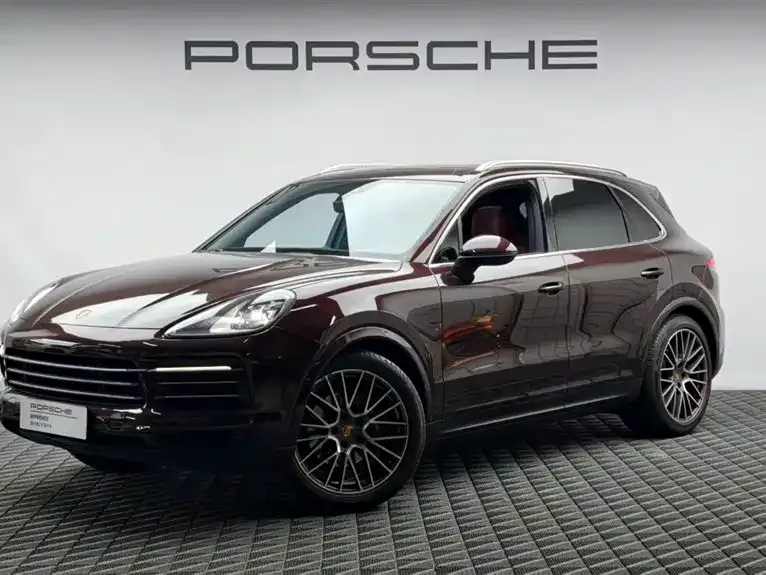 Porsche Cayenne — фото 1