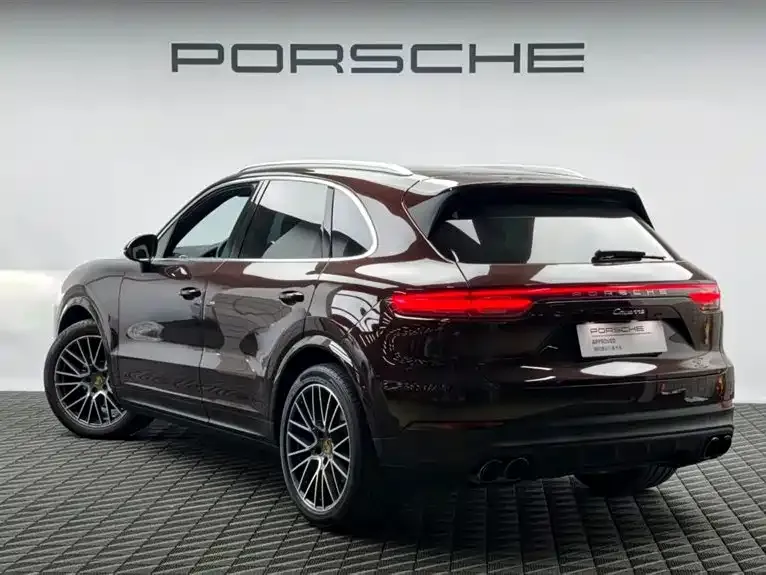 Porsche Cayenne — фото 9
