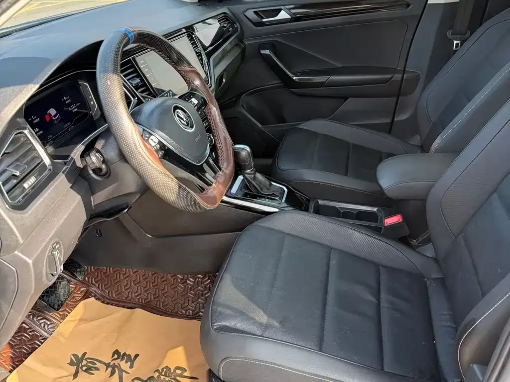 Volkswagen T-Roc 2021 из CN, фото 3