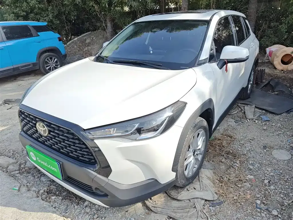 Toyota Corolla Cross 2023 из CN, фото 1
