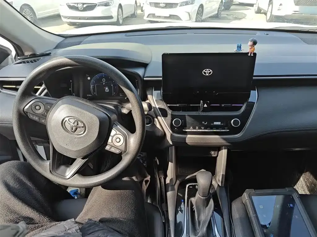 Toyota Corolla Cross 2023 из CN, фото 8