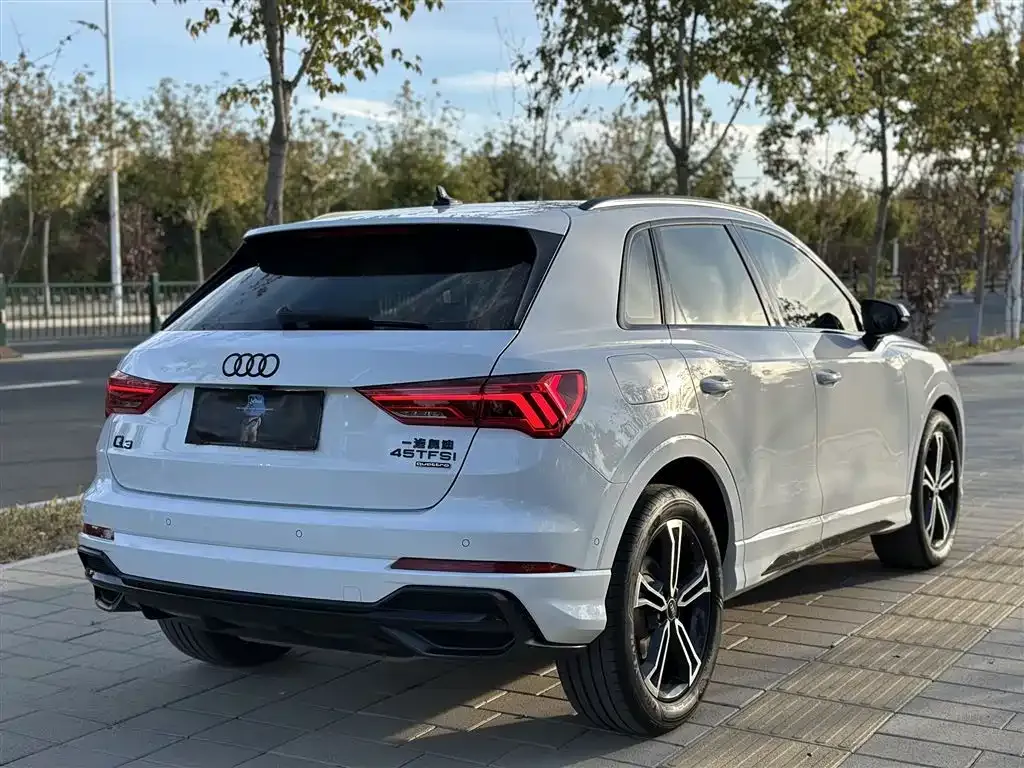 Audi Q3 — фото 5