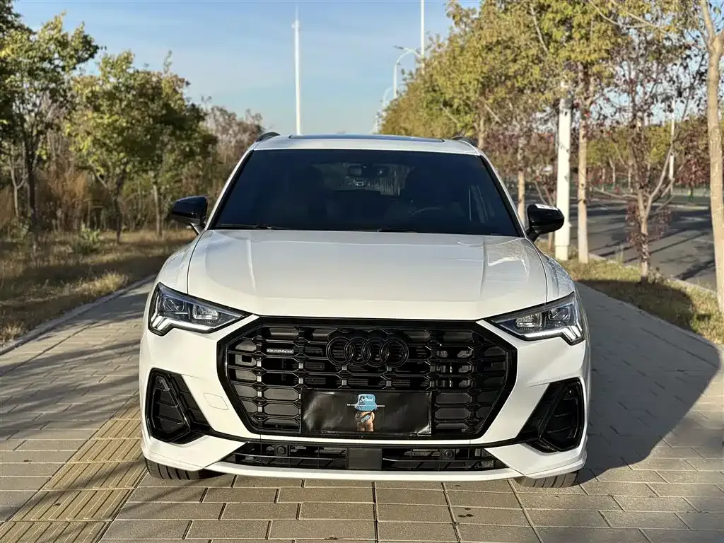Audi Q3 — фото 10