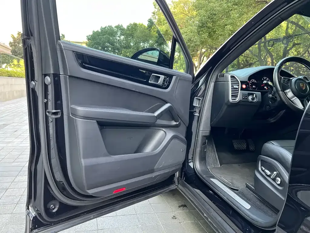 Porsche Cayenne 2021 из CN, фото 7