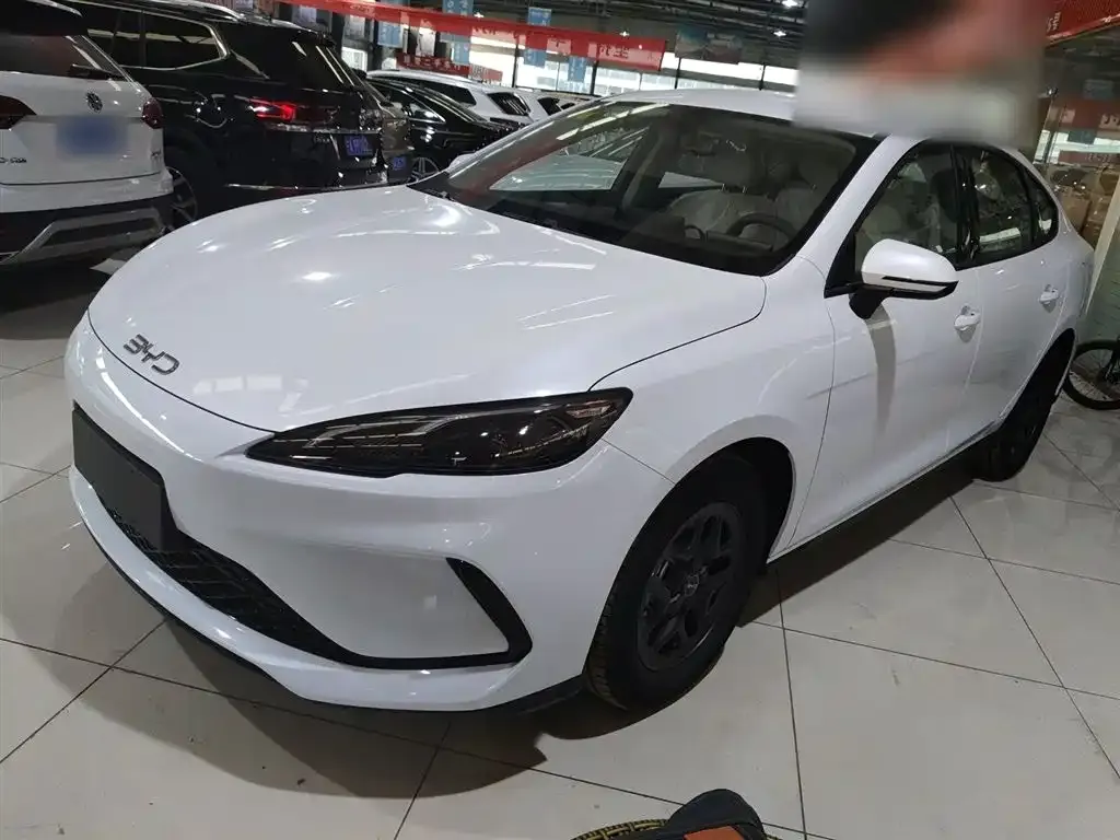 BYD Seal 05 DM-i 2025 из CN, фото 2