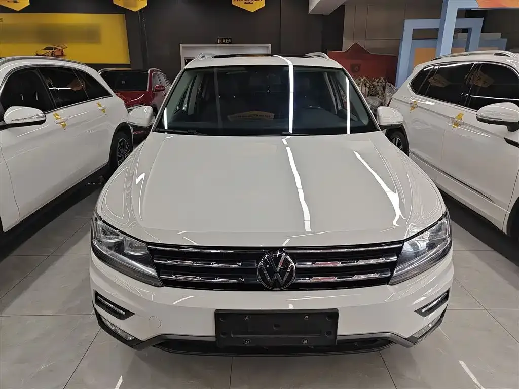 Volkswagen Tiguan L 2021 из CN, фото 3