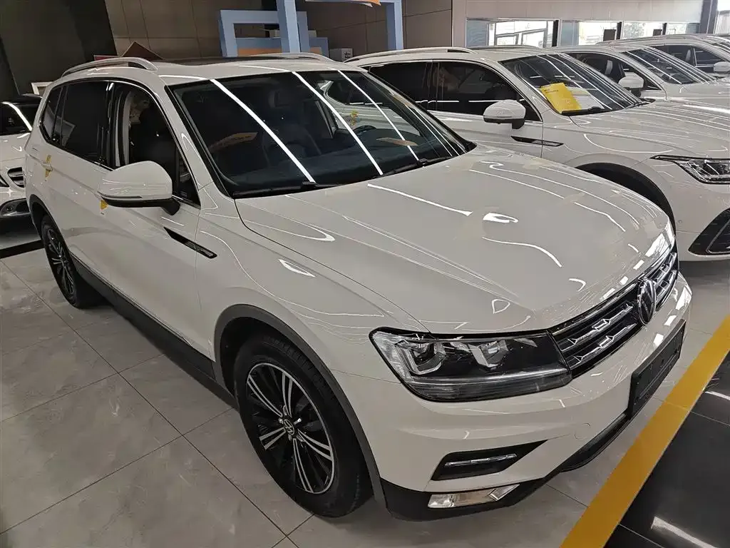 Volkswagen Tiguan L 2021 из CN, фото 2