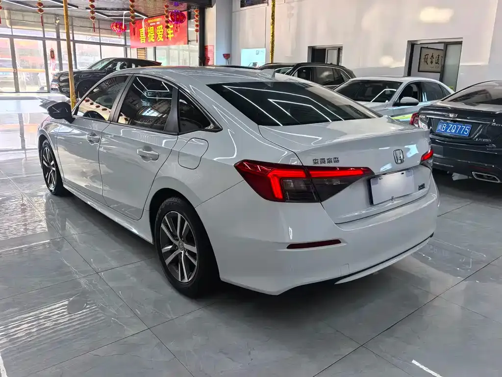 Honda Civic — фото 3