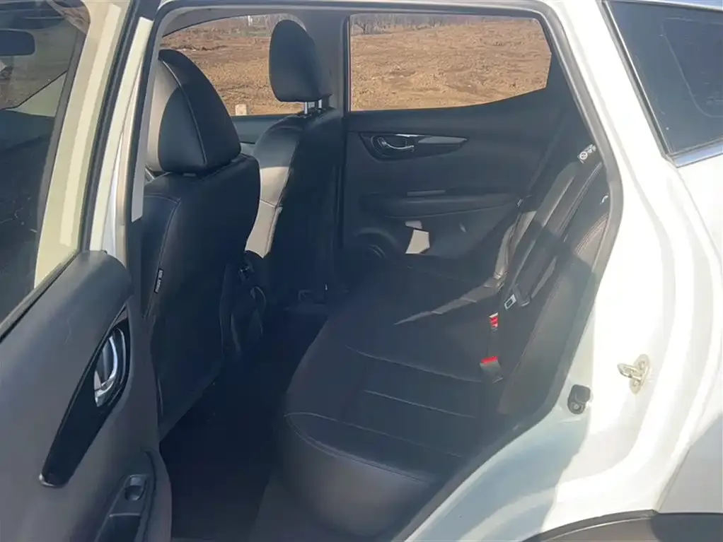 Nissan Qashqai 2022 из CN, фото 2