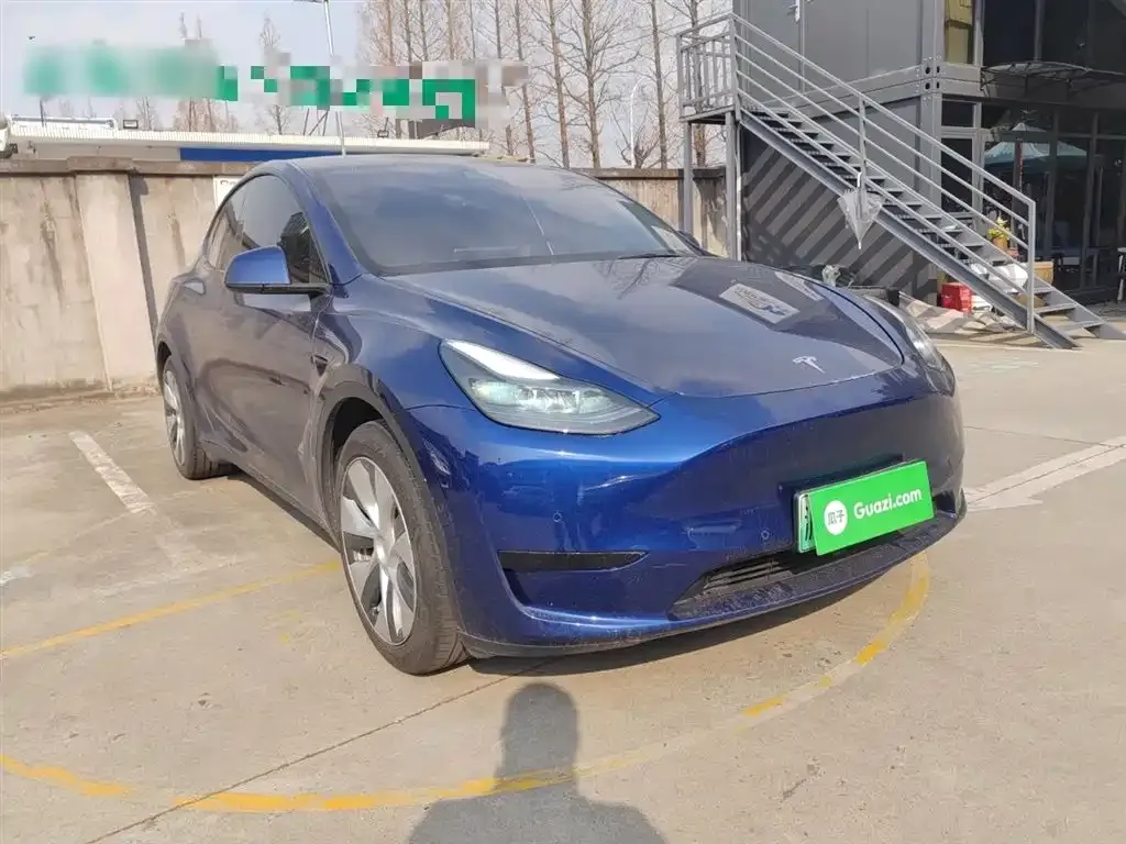 Tesla Model Y — фото 9