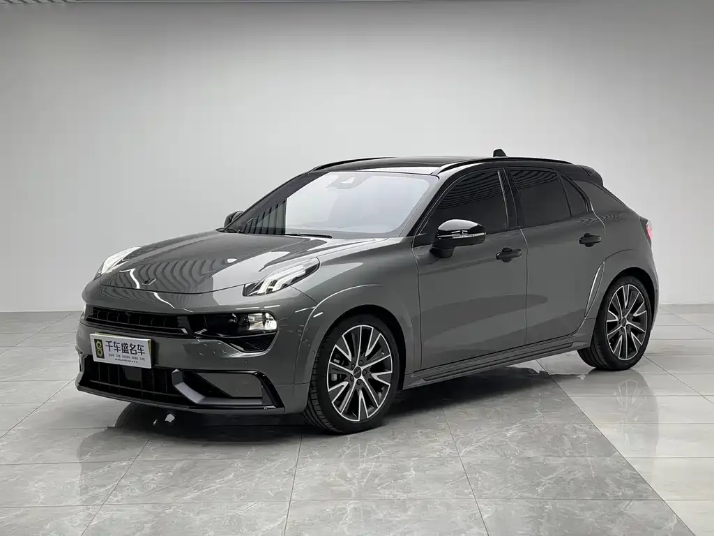 Lynk & Co 02 Hatchback — фото 1