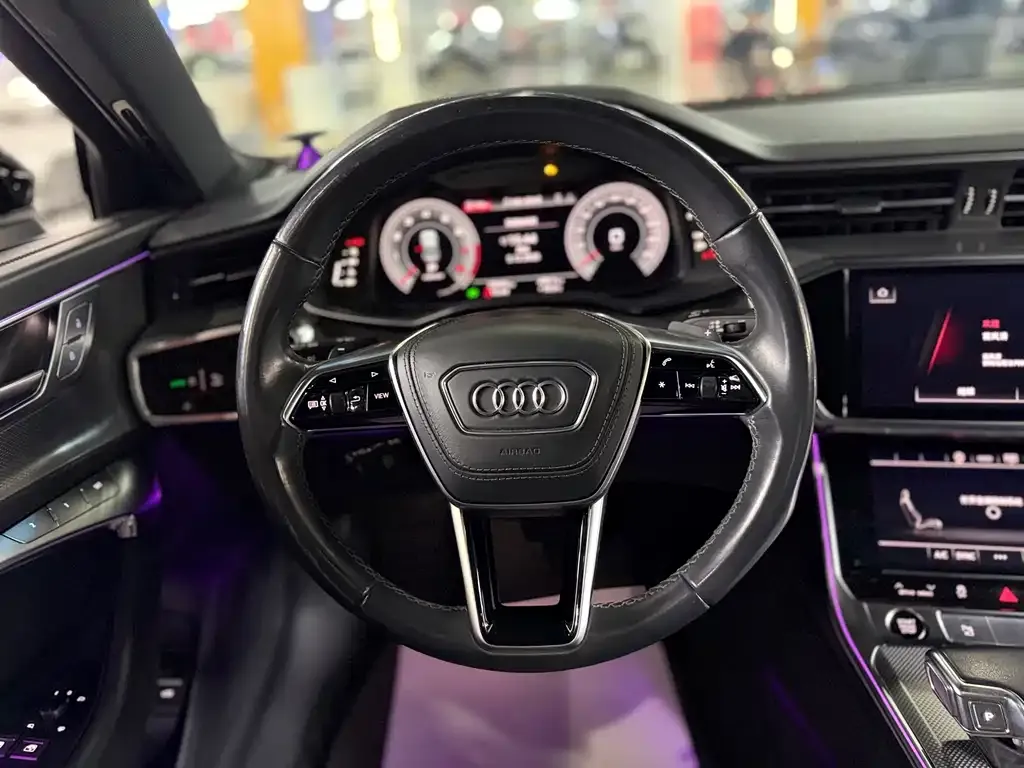 Audi A6L — фото 2