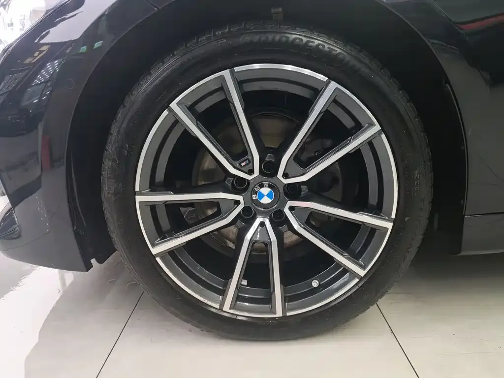 BMW 3 Series 2025 из CN, фото 7