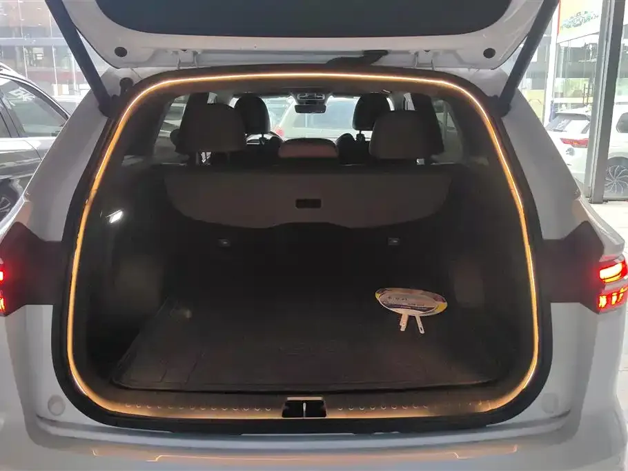 Geely Xingyue L 2024 из CN, фото 4