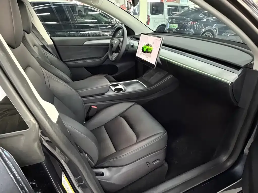 Tesla Model Y 2024 из CN, фото 7