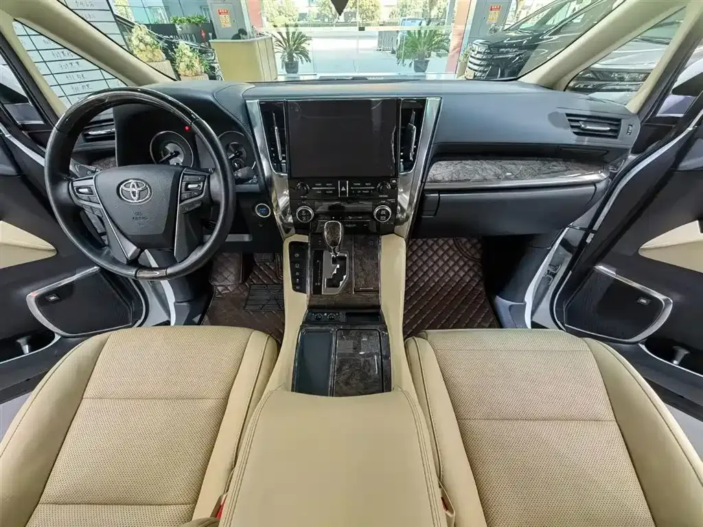 Toyota Vellfire 2023 из CN, фото 10