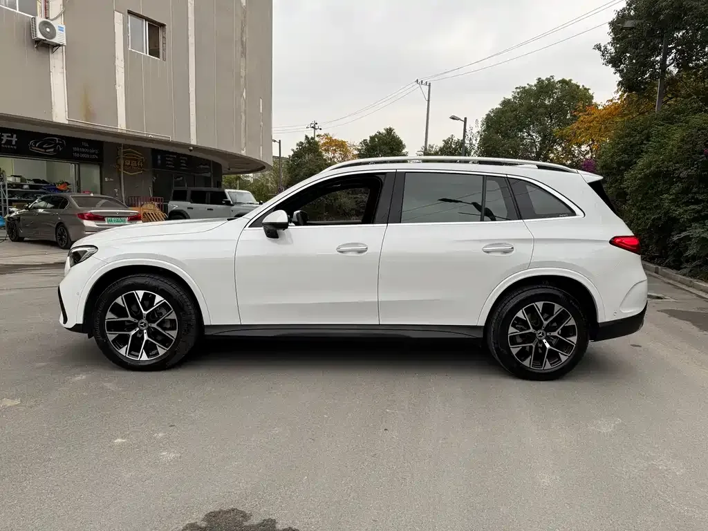 Mercedes-Benz GLC 2023 из CN, фото 2
