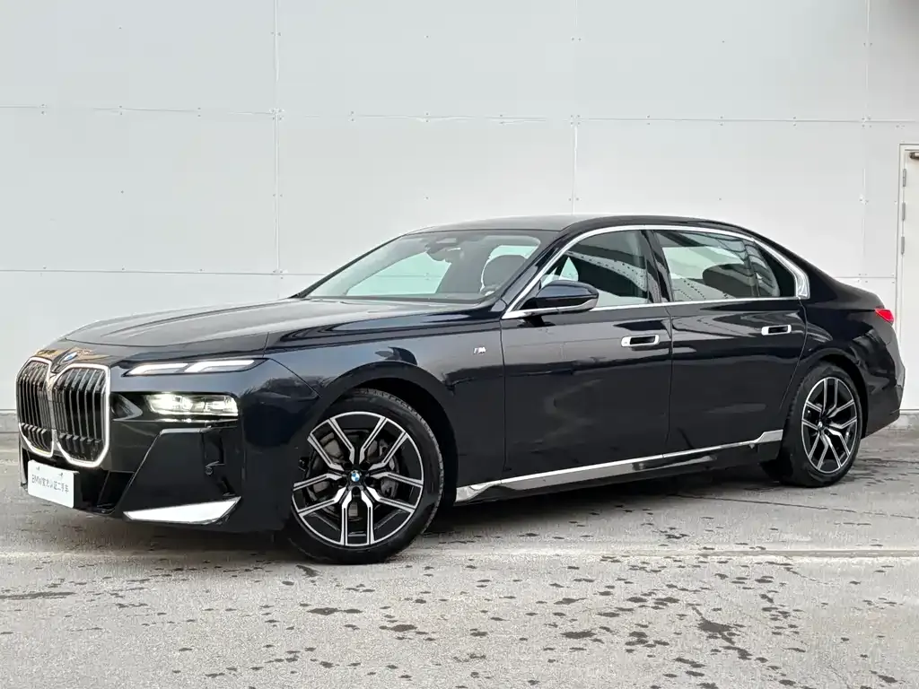 BMW 7 Series — фото 2