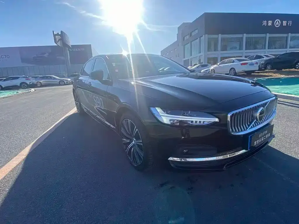 Volvo S90 — фото 3