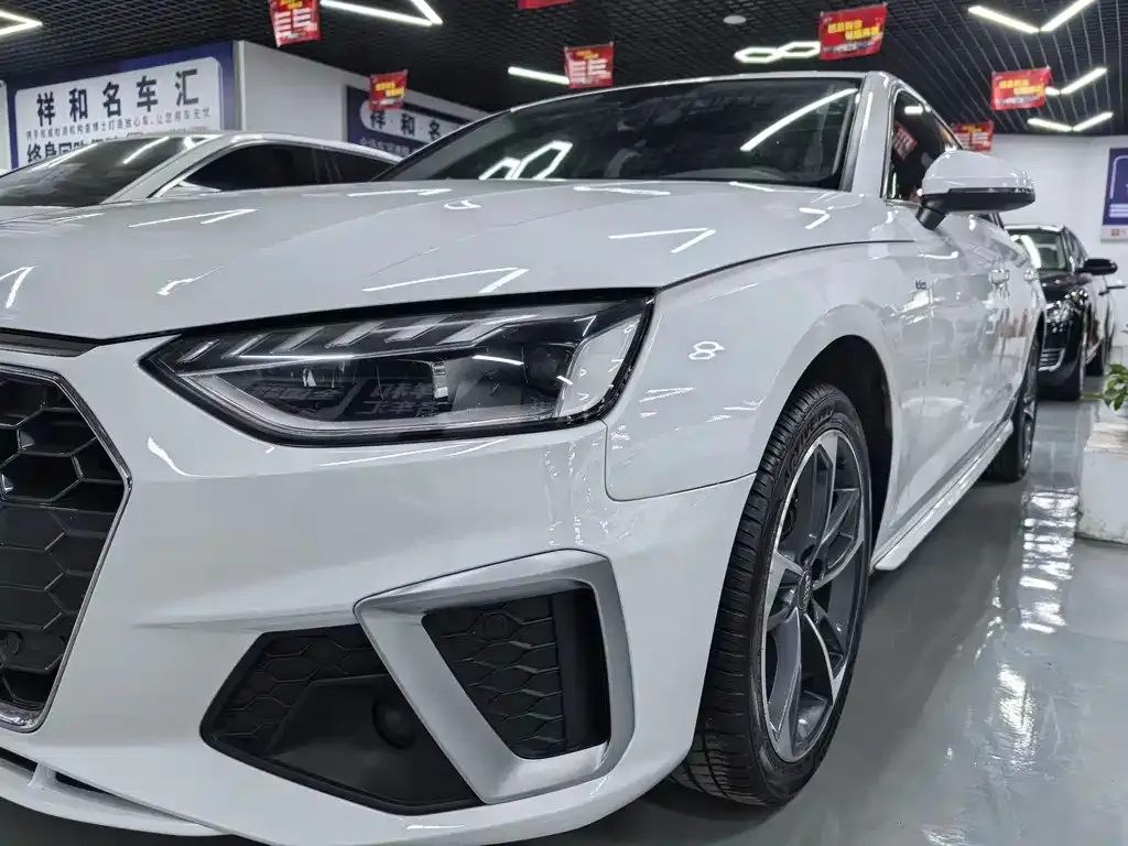 Audi A4L 2021 из CN, фото 10