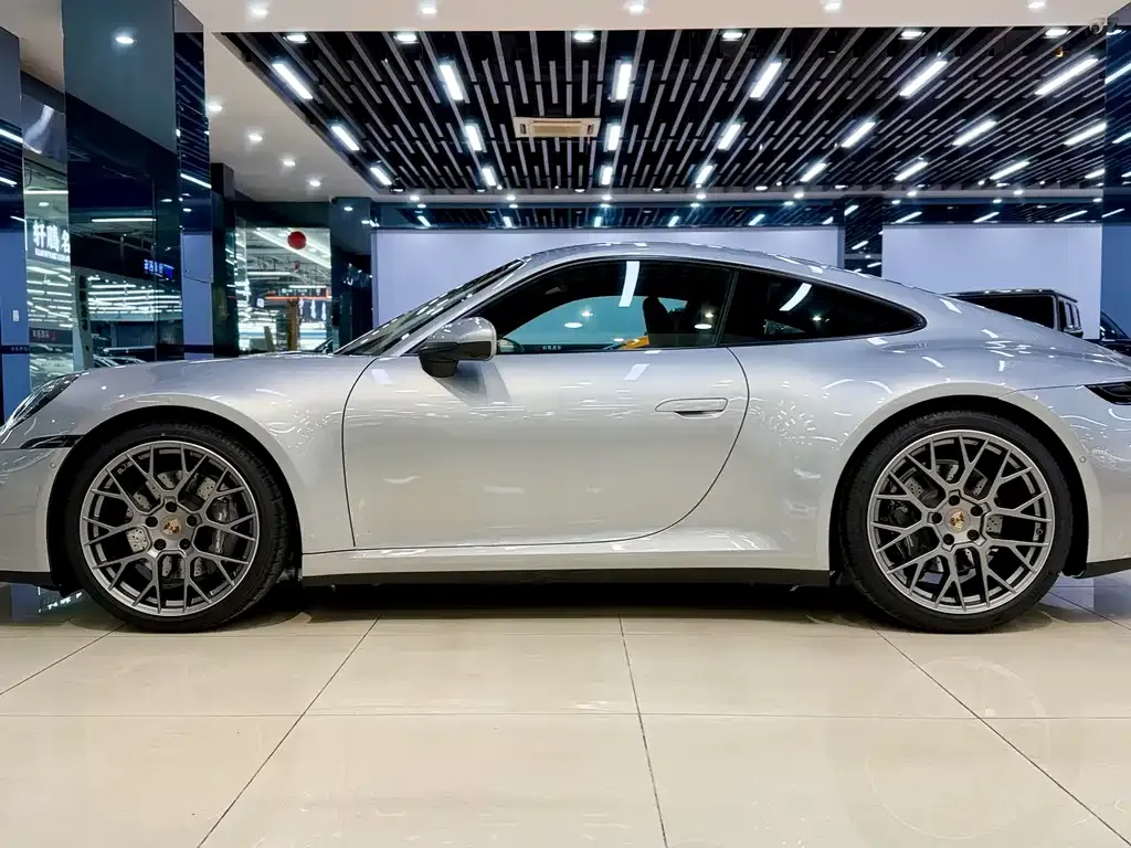 Porsche 911 2025 из CN, фото 6