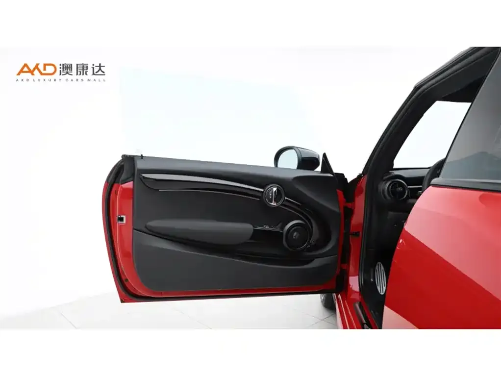 MINI Cooper (3-door) 2024 из CN, фото 2