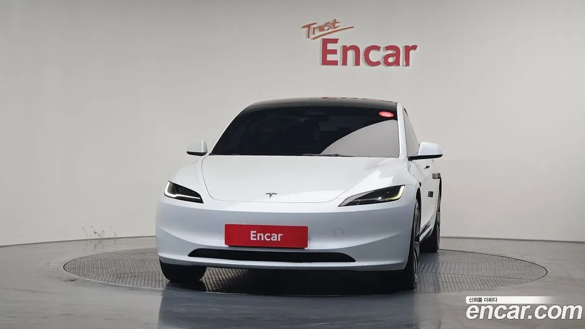 Tesla Model 3 2024 из KR, фото 2