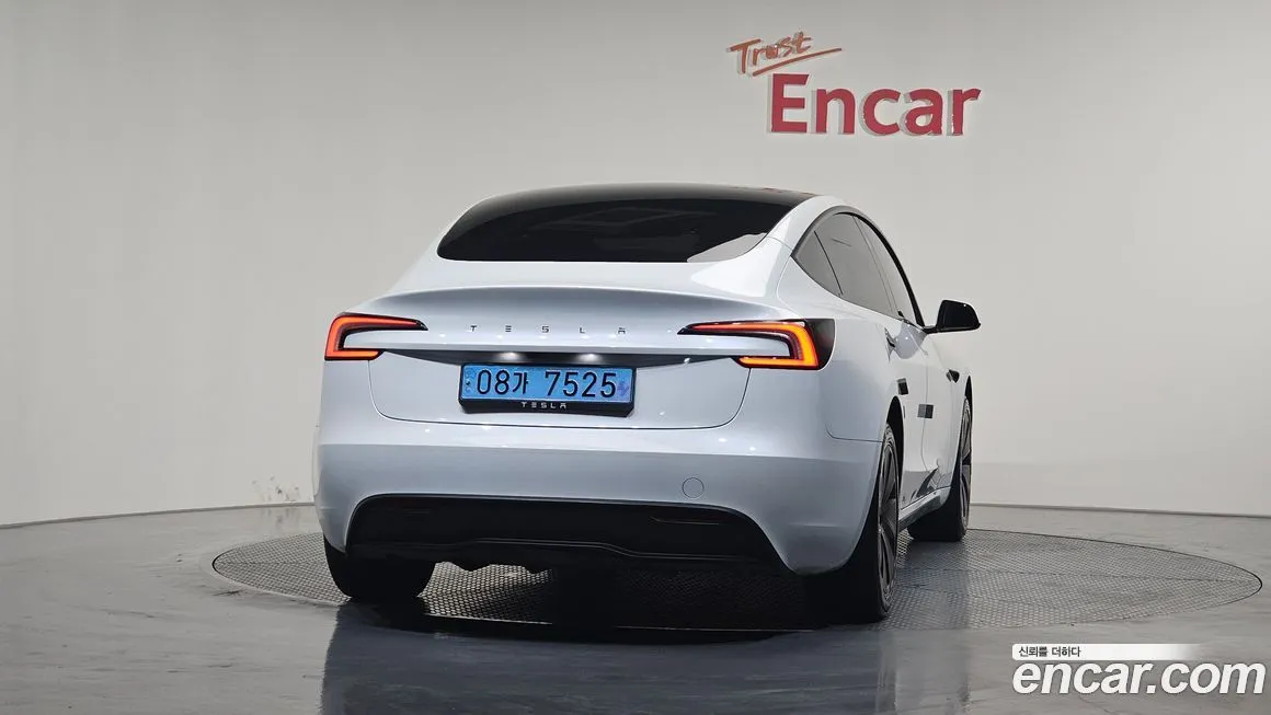 Tesla Model 3 2024 из KR, фото 4