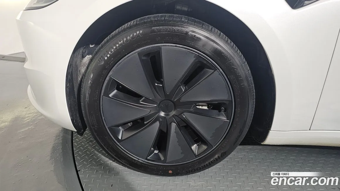Tesla Model 3 2024 из KR, фото 7