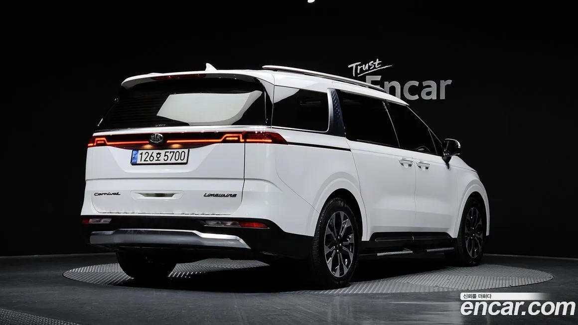Kia Carnival — фото 2