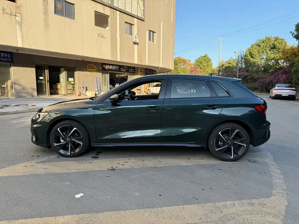 Audi A3 2023 из CN, фото 4