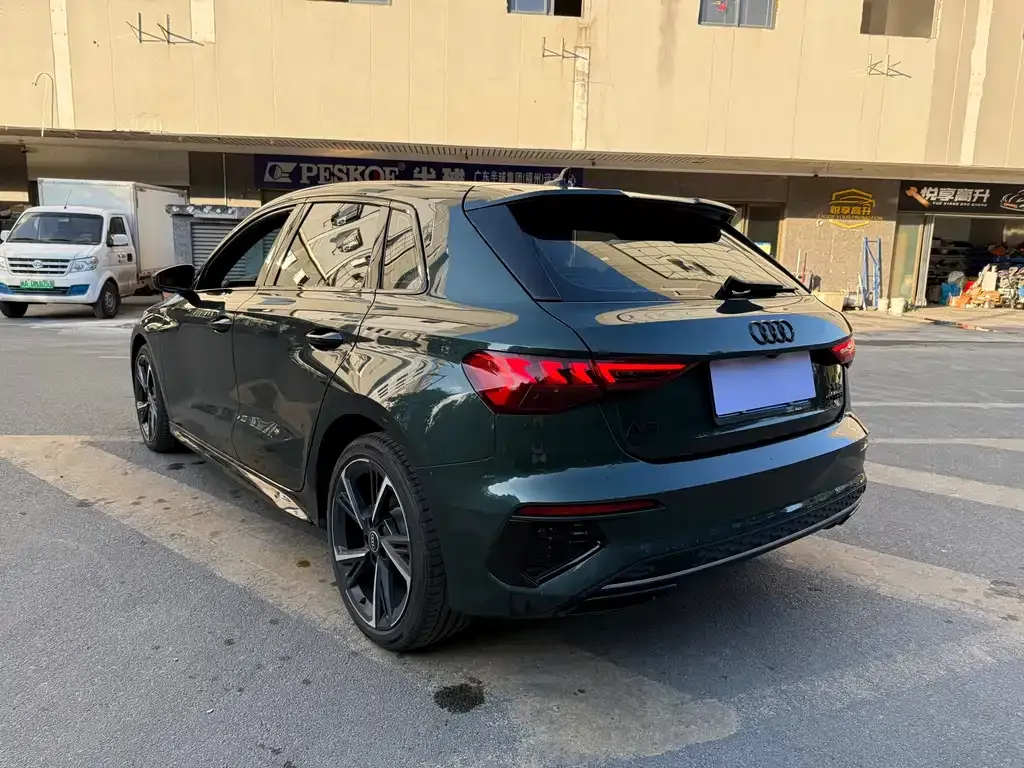 Audi A3 2023 из CN, фото 6