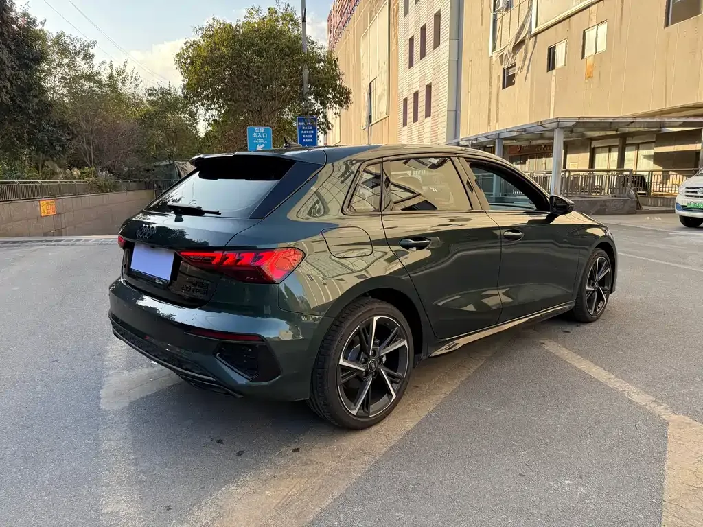 Audi A3 2023 из CN, фото 8