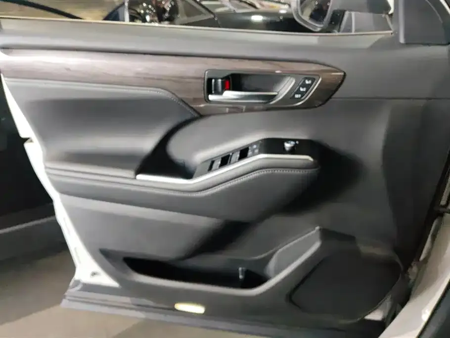Toyota Highlander 2022 из CN, фото 5
