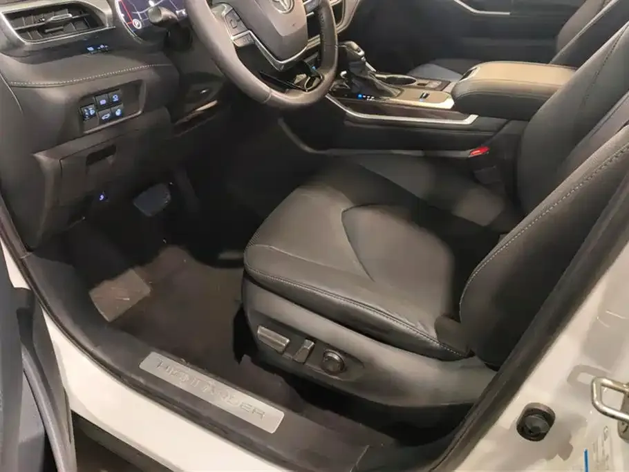 Toyota Highlander 2022 из CN, фото 9