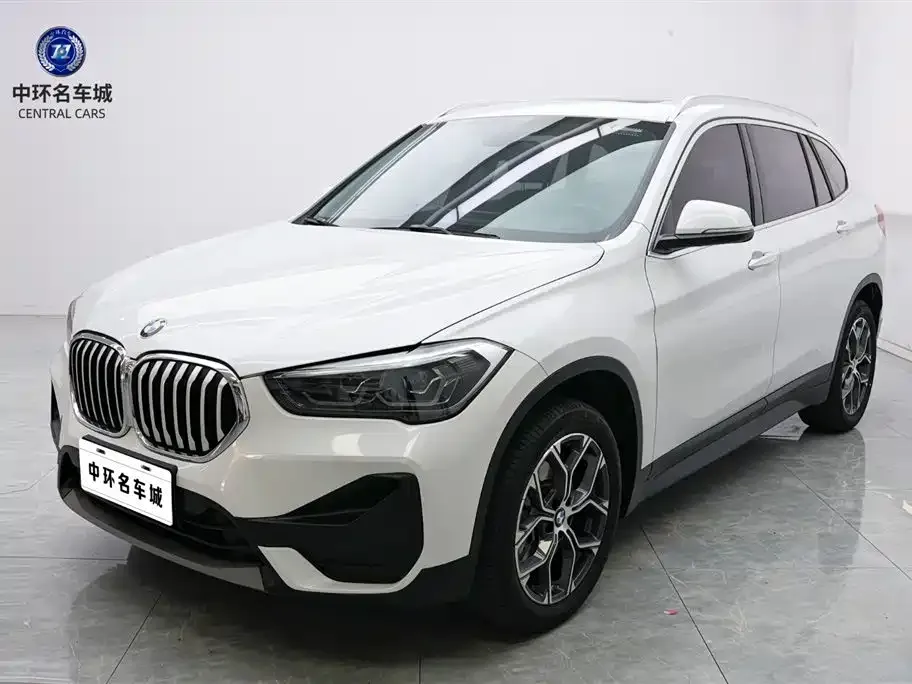 BMW X1 — фото 1