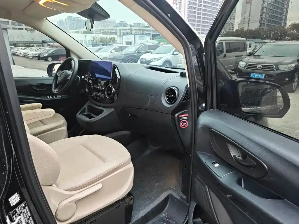 Mercedes-Benz Vito 2022 из CN, фото 3
