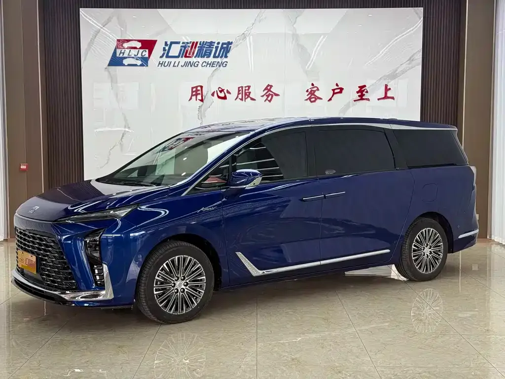 Buick GL8 Hybrid 2023 из CN, фото 1