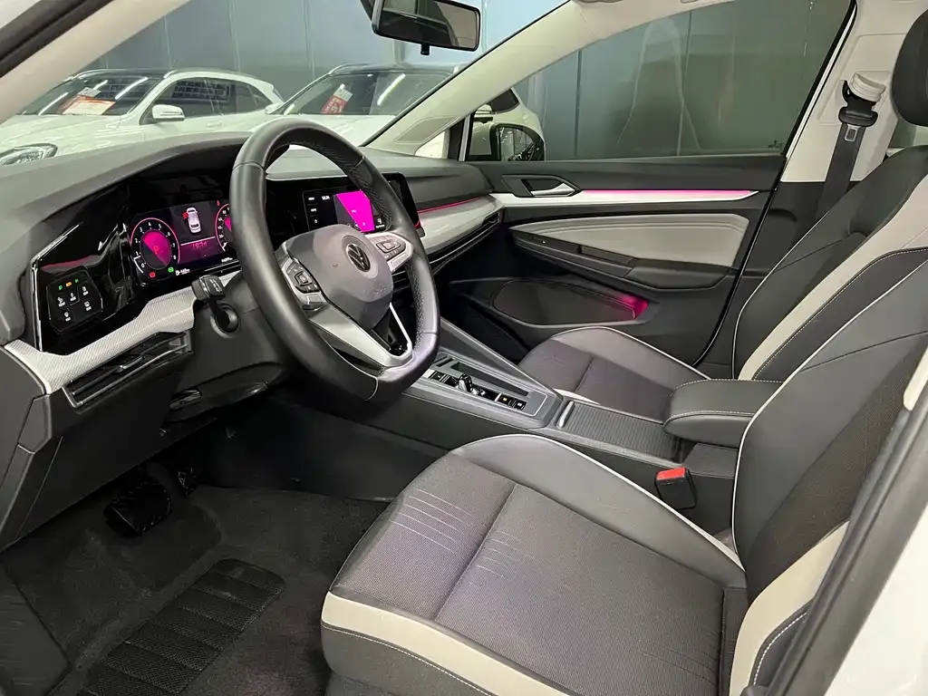 Volkswagen Golf 2022 из CN, фото 9