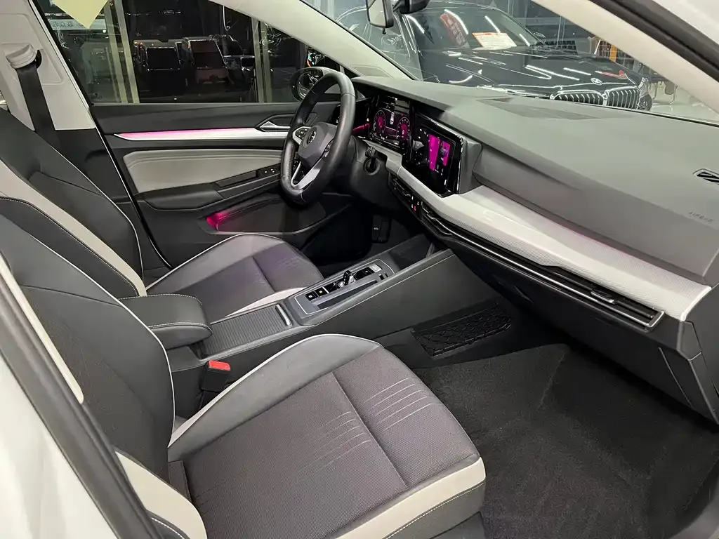 Volkswagen Golf 2022 из CN, фото 5