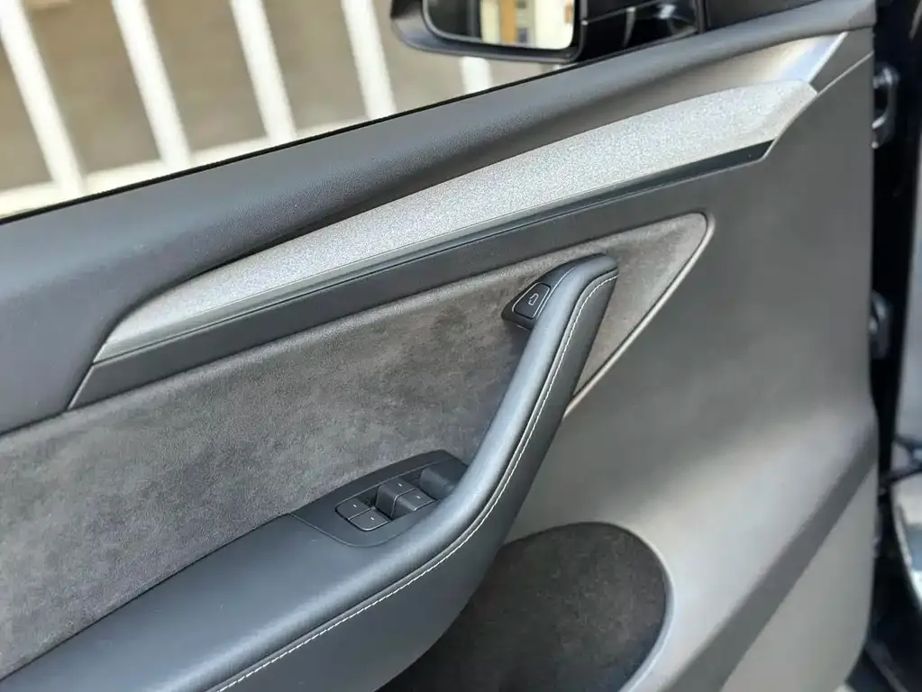 Tesla Model Y 2024 из CN, фото 3