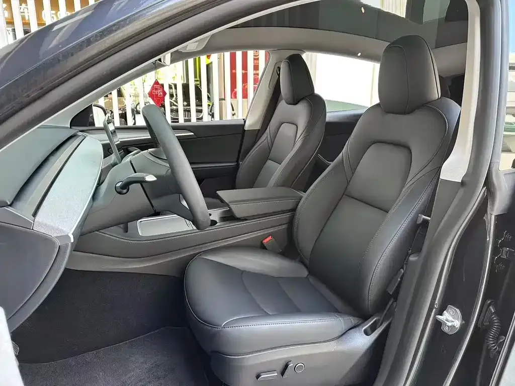 Tesla Model Y 2024 из CN, фото 5