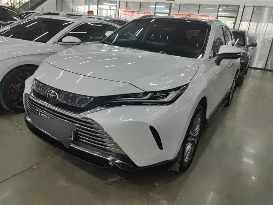 Toyota Harrier 2021 из CN, фото 1