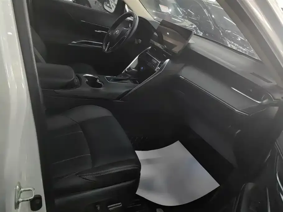 Toyota Harrier 2021 из CN, фото 8