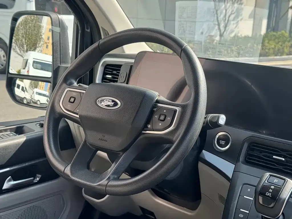 Ford Transit T8 2023 из CN, фото 5