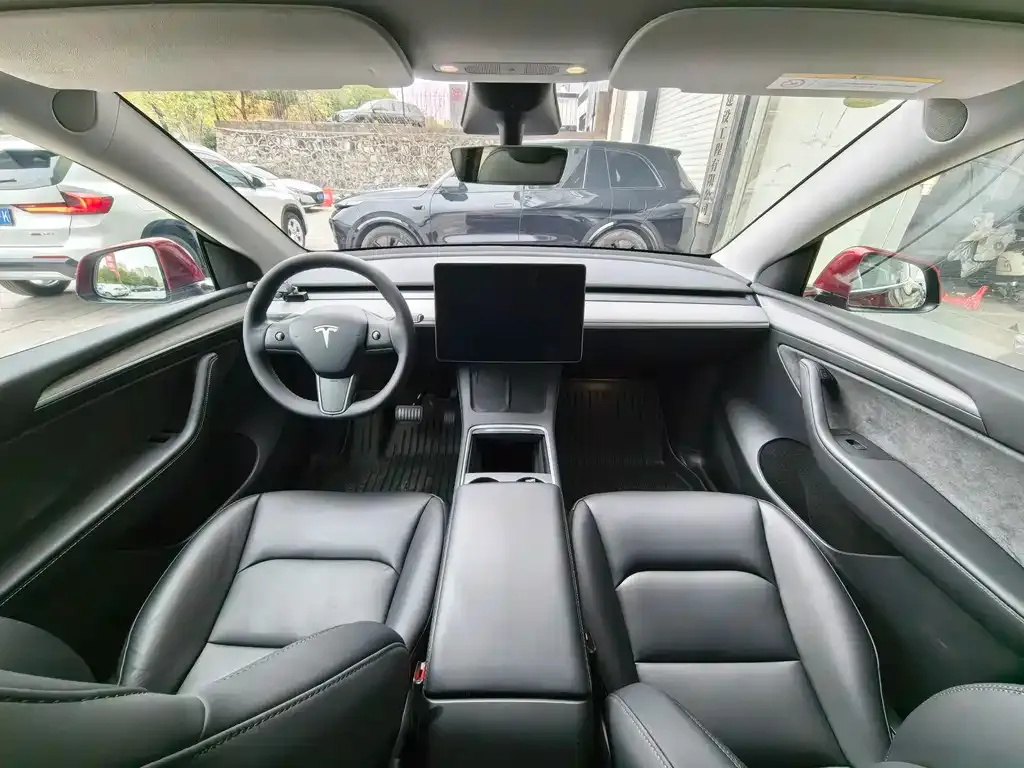 Tesla Model Y 2024 из CN, фото 7