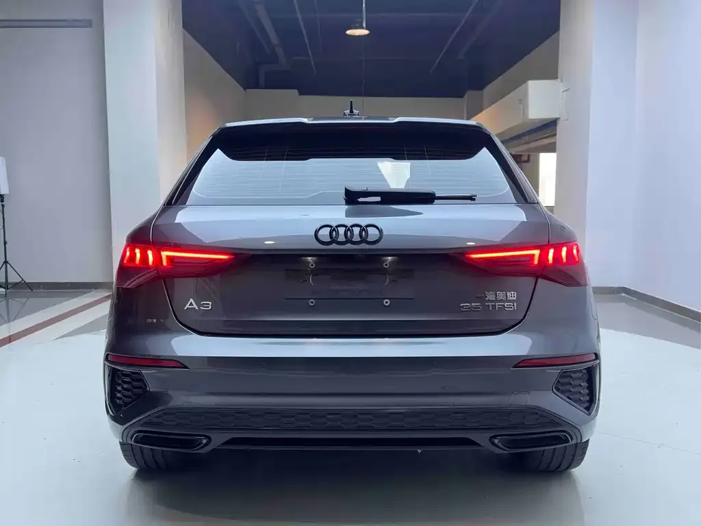 Audi A3 2023 из CN, фото 6