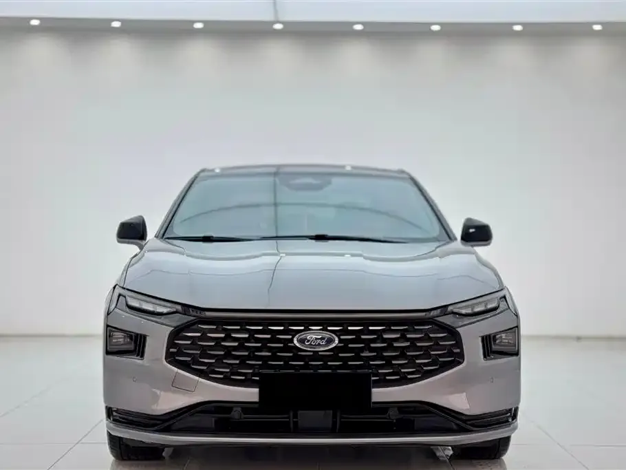 Ford Mondeo 2023 из CN, фото 2